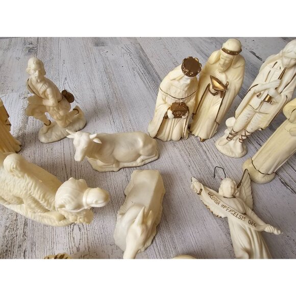 Vintage Hong Kong plastic nativity Wiseman animals village Jesus donkey camel co - Picture 5 of 8